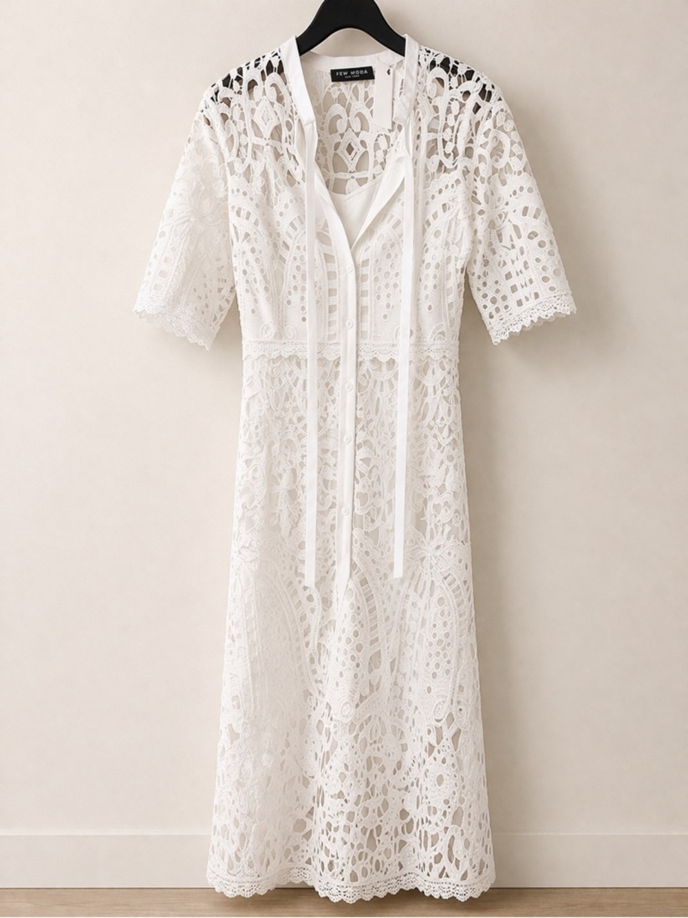 Few Moda White Lace Midi Dress - Picture 2 of 5